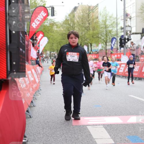 25.04.2026 - Das Zehntel Strokosch-Dieckow http://msf.ph/oto/9631534 25.04.2026 09:07:40 Ziel 1243, 1245, 2555, 2614, 3785, 3877, 3953 meine-sportfotos.de