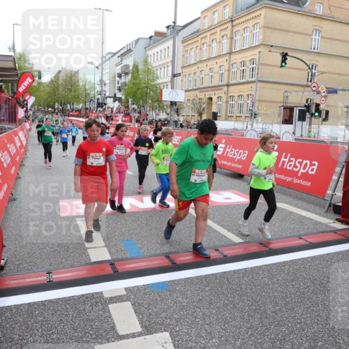 25.04.2026 - Das Zehntel Strokosch-Dieckow http://msf.ph/oto/9631559 25.04.2026 11:03:50 Ziel 5046, 5214, 5224, 5225, 5888, 5895, 6150, 6268, 6485, 6570, 6812, 6817, 6849, 6994, 7000, 7025, 7347, 7538, 7874, 7934 meine-sportfotos.de
