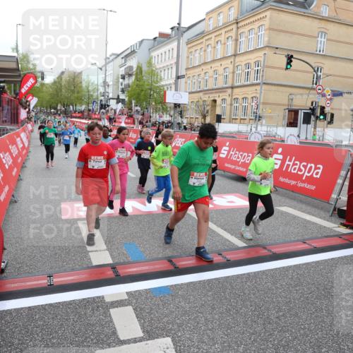 25.04.2026 - Das Zehntel Strokosch-Dieckow http://msf.ph/oto/9631560 25.04.2026 11:03:50 Ziel 5046, 5214, 5224, 5225, 5888, 5895, 6150, 6268, 6485, 6570, 6812, 6817, 6849, 6994, 7000, 7025, 7347, 7538, 7874, 7934 meine-sportfotos.de