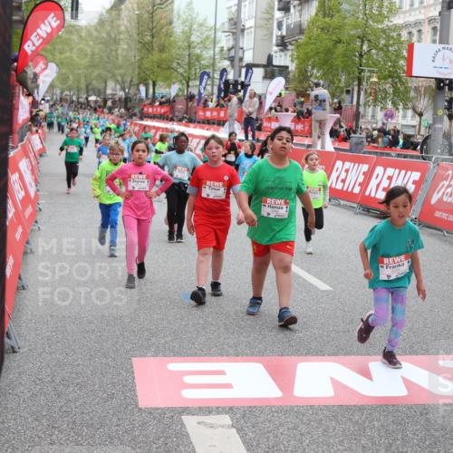 25.04.2026 - Das Zehntel Strokosch-Dieckow http://msf.ph/oto/9631571 25.04.2026 11:03:47 Ziel 5152, 5214, 5224, 5225, 5888, 5895, 6165, 6176, 6268, 6817, 6849, 7343, 7347, 7799, 7874 meine-sportfotos.de