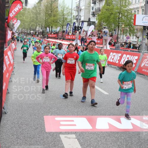 25.04.2026 - Das Zehntel Strokosch-Dieckow http://msf.ph/oto/9631572 25.04.2026 11:03:47 Ziel 5152, 5214, 5224, 5225, 5888, 5895, 6165, 6176, 6268, 6817, 6849, 7343, 7347, 7799, 7874 meine-sportfotos.de