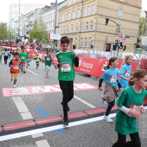 25.04.2026 - Das Zehntel Strokosch-Dieckow http://msf.ph/oto/9631582 25.04.2026 11:03:45 Ziel 5011, 5134, 5152, 5214, 5225, 5895, 6165, 6176, 6268, 6269, 6278, 6817, 6849, 7343, 7347, 7799, 7874 meine-sportfotos.de