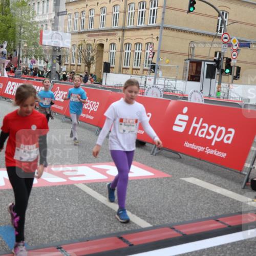 25.04.2026 - Das Zehntel Strokosch-Dieckow http://msf.ph/oto/9631596 25.04.2026 11:03:42 Ziel 5011, 5042, 5134, 5152, 5330, 5351, 5895, 5940, 6165, 6176, 6267, 6269, 6278, 6817, 6849, 7038, 7343, 7442, 7453, 7475, 7799 meine-sportfotos.de