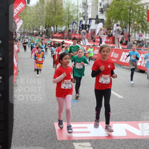 25.04.2026 - Das Zehntel Strokosch-Dieckow http://msf.ph/oto/9631603 25.04.2026 11:03:41 Ziel 5011, 5042, 5134, 5152, 5330, 5351, 5582, 5772, 5940, 6165, 6176, 6267, 6269, 6278, 7038, 7343, 7442, 7453, 7475, 7799 meine-sportfotos.de
