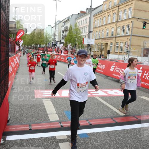 25.04.2026 - Das Zehntel Strokosch-Dieckow http://msf.ph/oto/9631606 25.04.2026 11:03:40 Ziel 5011, 5042, 5134, 5152, 5330, 5351, 5582, 5772, 5940, 6165, 6176, 6267, 6269, 6278, 7038, 7343, 7442, 7445, 7453, 7475 meine-sportfotos.de
