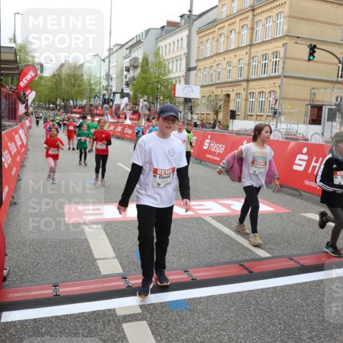 25.04.2026 - Das Zehntel Strokosch-Dieckow http://msf.ph/oto/9631609 25.04.2026 11:03:40 Ziel 5011, 5042, 5134, 5152, 5330, 5351, 5582, 5772, 5940, 6165, 6176, 6267, 6269, 6278, 7038, 7343, 7442, 7445, 7453, 7475 meine-sportfotos.de