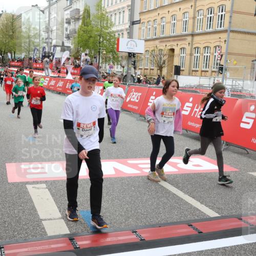 25.04.2026 - Das Zehntel Strokosch-Dieckow http://msf.ph/oto/9631612 25.04.2026 11:03:40 Ziel 5011, 5042, 5134, 5152, 5330, 5351, 5582, 5772, 5940, 6165, 6176, 6267, 6269, 6278, 7038, 7343, 7442, 7445, 7453, 7475 meine-sportfotos.de