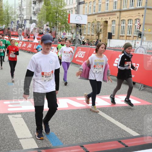 25.04.2026 - Das Zehntel Strokosch-Dieckow http://msf.ph/oto/9631614 25.04.2026 11:03:40 Ziel 5011, 5042, 5134, 5152, 5330, 5351, 5582, 5772, 5940, 6165, 6176, 6267, 6269, 6278, 7038, 7343, 7442, 7445, 7453, 7475 meine-sportfotos.de