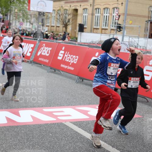 25.04.2026 - Das Zehntel Strokosch-Dieckow http://msf.ph/oto/9631618 25.04.2026 11:03:39 Ziel 5011, 5042, 5134, 5330, 5351, 5582, 5772, 5940, 6267, 6269, 6278, 7038, 7442, 7445, 7453, 7475 meine-sportfotos.de