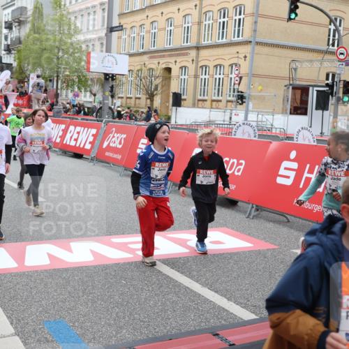 25.04.2026 - Das Zehntel Strokosch-Dieckow http://msf.ph/oto/9631621 25.04.2026 11:03:38 Ziel 5011, 5042, 5134, 5136, 5330, 5351, 5582, 5772, 5940, 6267, 6269, 6278, 7024, 7038, 7442, 7445, 7453, 7475, 7561, 7667, 8075 meine-sportfotos.de