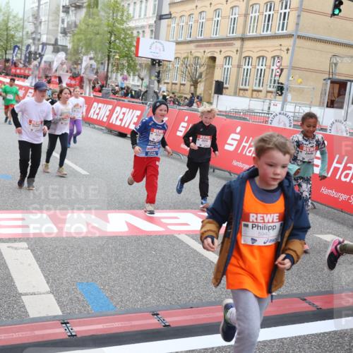 25.04.2026 - Das Zehntel Strokosch-Dieckow http://msf.ph/oto/9631625 25.04.2026 11:03:38 Ziel 5011, 5042, 5134, 5136, 5330, 5351, 5582, 5772, 5940, 6267, 6269, 6278, 7024, 7038, 7442, 7445, 7453, 7475, 7561, 7667, 8075 meine-sportfotos.de