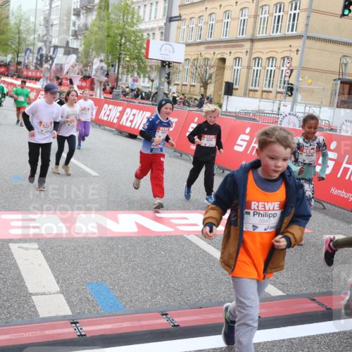 25.04.2026 - Das Zehntel Strokosch-Dieckow http://msf.ph/oto/9631626 25.04.2026 11:03:38 Ziel 5011, 5042, 5134, 5136, 5330, 5351, 5582, 5772, 5940, 6267, 6269, 6278, 7024, 7038, 7442, 7445, 7453, 7475, 7561, 7667, 8075 meine-sportfotos.de