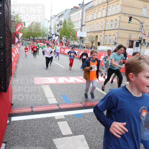 25.04.2026 - Das Zehntel Strokosch-Dieckow http://msf.ph/oto/9631627 25.04.2026 11:03:37 Ziel 5042, 5136, 5330, 5351, 5582, 5772, 5940, 6267, 6278, 7024, 7038, 7282, 7292, 7442, 7445, 7453, 7475, 7561, 7667, 8075 meine-sportfotos.de