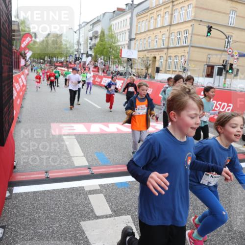 25.04.2026 - Das Zehntel Strokosch-Dieckow http://msf.ph/oto/9631629 25.04.2026 11:03:37 Ziel 5042, 5136, 5330, 5351, 5582, 5772, 5940, 6267, 6278, 7024, 7038, 7282, 7292, 7442, 7445, 7453, 7475, 7561, 7667, 8075 meine-sportfotos.de
