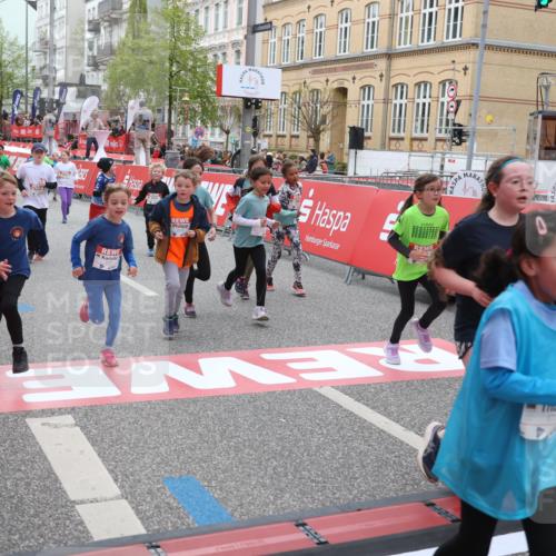 25.04.2026 - Das Zehntel Strokosch-Dieckow http://msf.ph/oto/9631637 25.04.2026 11:03:36 Ziel 5042, 5136, 5330, 5351, 5582, 5772, 5940, 6267, 7024, 7038, 7282, 7292, 7442, 7445, 7453, 7475, 7561, 7667, 7824, 7872, 8075 meine-sportfotos.de