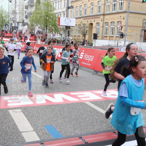 25.04.2026 - Das Zehntel Strokosch-Dieckow http://msf.ph/oto/9631638 25.04.2026 11:03:36 Ziel 5042, 5136, 5330, 5351, 5582, 5772, 5940, 6267, 7024, 7038, 7282, 7292, 7442, 7445, 7453, 7475, 7561, 7667, 7824, 7872, 8075 meine-sportfotos.de