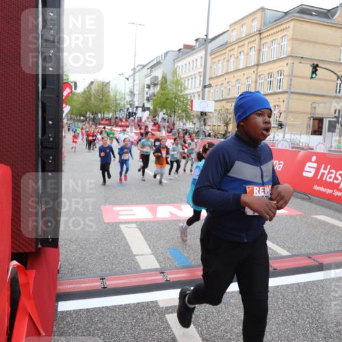 25.04.2026 - Das Zehntel Strokosch-Dieckow http://msf.ph/oto/9631643 25.04.2026 11:03:35 Ziel 5136, 5330, 5351, 5582, 5772, 5891, 5940, 7024, 7038, 7282, 7292, 7360, 7442, 7445, 7453, 7475, 7561, 7667, 7824, 7858, 7872, 7996, 8075 meine-sportfotos.de
