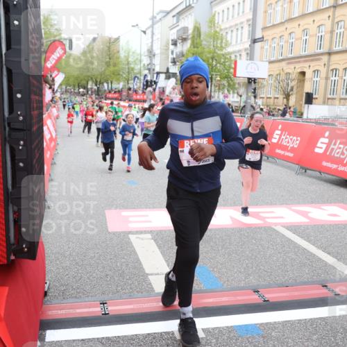 25.04.2026 - Das Zehntel Strokosch-Dieckow http://msf.ph/oto/9631644 25.04.2026 11:03:35 Ziel 5136, 5330, 5351, 5582, 5772, 5891, 5940, 7024, 7038, 7282, 7292, 7360, 7442, 7445, 7453, 7475, 7561, 7667, 7824, 7858, 7872, 7996, 8075 meine-sportfotos.de