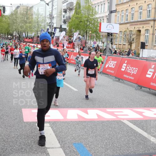 25.04.2026 - Das Zehntel Strokosch-Dieckow http://msf.ph/oto/9631648 25.04.2026 11:03:34 Ziel 5136, 5351, 5582, 5772, 5891, 7024, 7038, 7265, 7282, 7292, 7359, 7360, 7445, 7561, 7667, 7824, 7858, 7872, 7996, 8075 meine-sportfotos.de