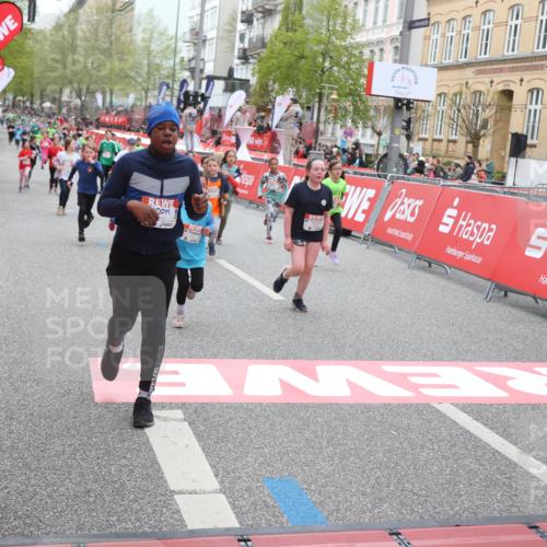 25.04.2026 - Das Zehntel Strokosch-Dieckow http://msf.ph/oto/9631649 25.04.2026 11:03:34 Ziel 5136, 5351, 5582, 5772, 5891, 7024, 7038, 7265, 7282, 7292, 7359, 7360, 7445, 7561, 7667, 7824, 7858, 7872, 7996, 8075 meine-sportfotos.de