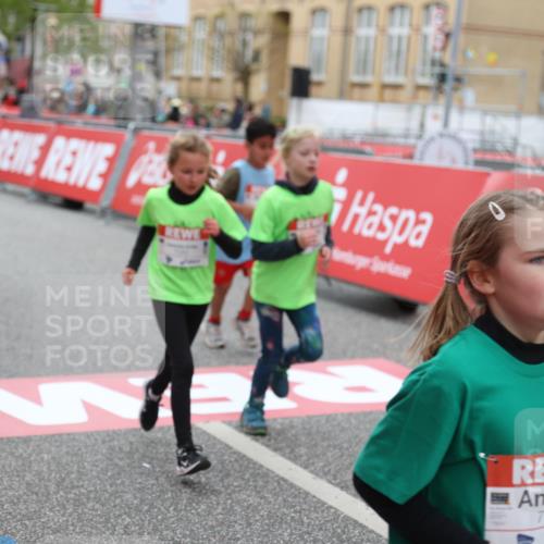 25.04.2026 - Das Zehntel Strokosch-Dieckow http://msf.ph/oto/9631669 25.04.2026 11:03:31 Ziel 5107, 5114, 5136, 5530, 5891, 7024, 7265, 7282, 7292, 7359, 7360, 7561, 7667, 7824, 7855, 7858, 7862, 7872, 7996, 8075 meine-sportfotos.de
