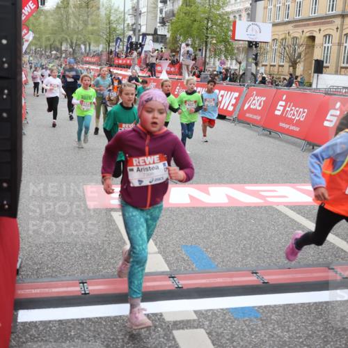 25.04.2026 - Das Zehntel Strokosch-Dieckow http://msf.ph/oto/9631675 25.04.2026 11:03:30 Ziel 5107, 5114, 5136, 5530, 5891, 7024, 7265, 7282, 7292, 7359, 7360, 7561, 7667, 7824, 7855, 7858, 7862, 7872, 7996, 8075 meine-sportfotos.de