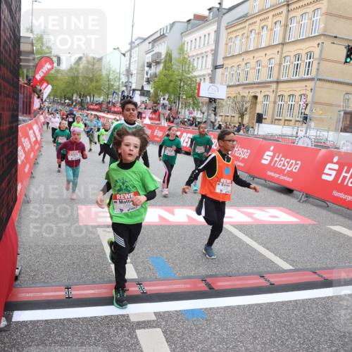 25.04.2026 - Das Zehntel Strokosch-Dieckow http://msf.ph/oto/9631682 25.04.2026 11:03:28 Ziel 5107, 5114, 5530, 5891, 5934, 5937, 6866, 7265, 7359, 7360, 7824, 7855, 7858, 7862, 7872, 7996 meine-sportfotos.de