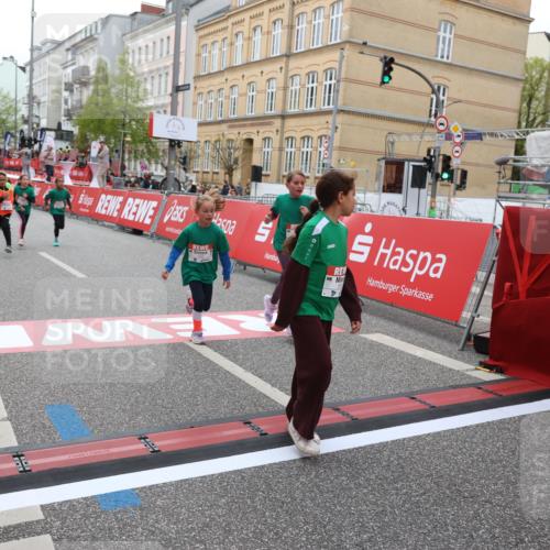25.04.2026 - Das Zehntel Strokosch-Dieckow http://msf.ph/oto/9631690 25.04.2026 11:03:27 Ziel 5107, 5114, 5530, 5891, 5934, 5937, 6866, 7265, 7359, 7360, 7855, 7858, 7862, 7996 meine-sportfotos.de