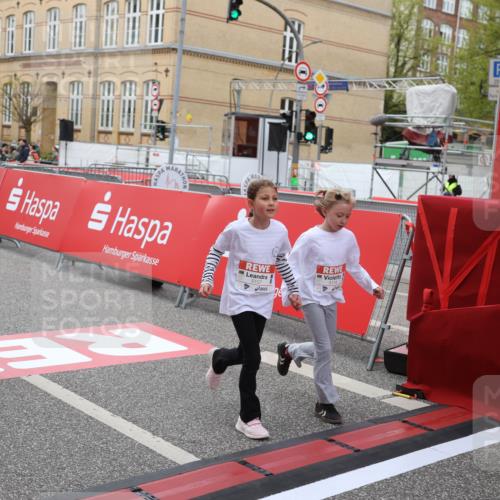 25.04.2026 - Das Zehntel Strokosch-Dieckow http://msf.ph/oto/9631696 25.04.2026 11:03:25 Ziel 5107, 5114, 5157, 5228, 5282, 5466, 5467, 5530, 5934, 5937, 6866, 7855, 7862 meine-sportfotos.de