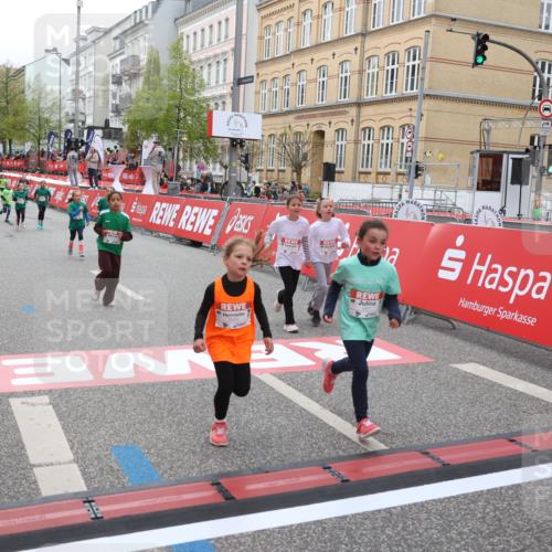 25.04.2026 - Das Zehntel Strokosch-Dieckow http://msf.ph/oto/9631703 25.04.2026 11:03:24 Ziel 5107, 5114, 5157, 5228, 5282, 5466, 5467, 5530, 5934, 5937, 6866, 7787, 7795 meine-sportfotos.de
