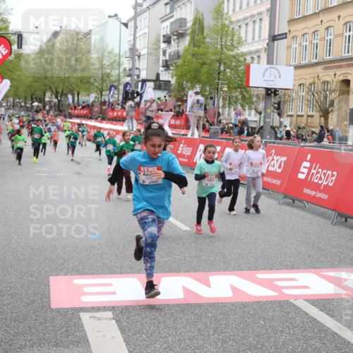 25.04.2026 - Das Zehntel Strokosch-Dieckow http://msf.ph/oto/9631715 25.04.2026 11:03:22 Ziel 5157, 5228, 5282, 5466, 5467, 5892, 5934, 5937, 5958, 6449, 6452, 6865, 6866, 7769, 7787, 7795 meine-sportfotos.de