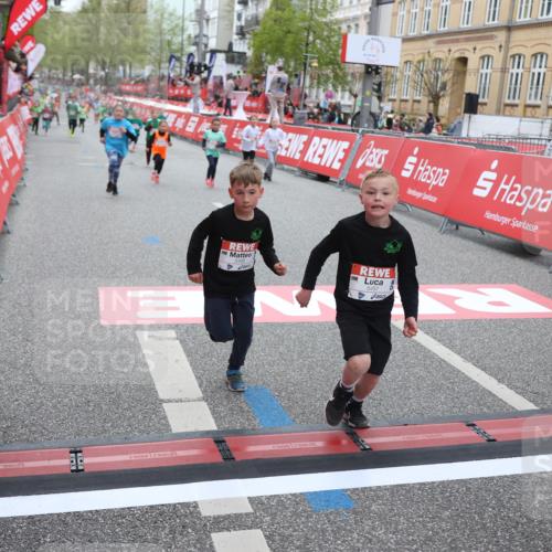 25.04.2026 - Das Zehntel Strokosch-Dieckow http://msf.ph/oto/9631725 25.04.2026 11:03:20 Ziel 5157, 5228, 5282, 5466, 5467, 5892, 5958, 5997, 6449, 6452, 6865, 6866, 6885, 7011, 7769, 7787, 7795, 7814 meine-sportfotos.de