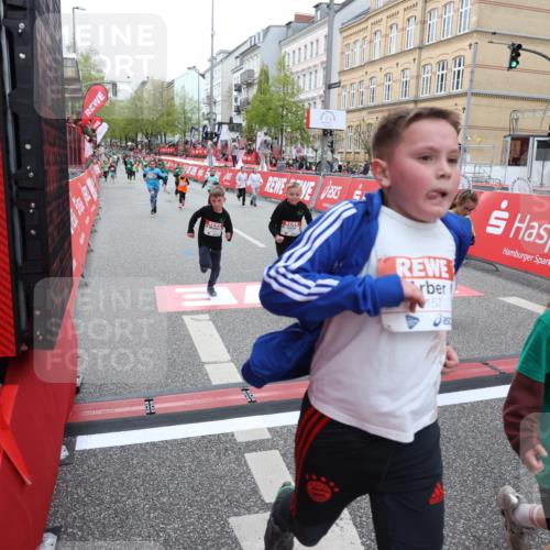 25.04.2026 - Das Zehntel Strokosch-Dieckow http://msf.ph/oto/9631729 25.04.2026 11:03:20 Ziel 5157, 5228, 5282, 5466, 5467, 5892, 5958, 5997, 6449, 6452, 6865, 6866, 6885, 7011, 7769, 7787, 7795, 7814 meine-sportfotos.de