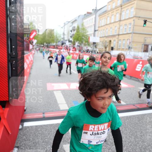 25.04.2026 - Das Zehntel Strokosch-Dieckow http://msf.ph/oto/9631743 25.04.2026 11:03:17 Ziel 5140, 5148, 5157, 5282, 5368, 5385, 5882, 5892, 5958, 5997, 6392, 6449, 6452, 6865, 6885, 7011, 7336, 7769, 7787, 7795, 7814 meine-sportfotos.de