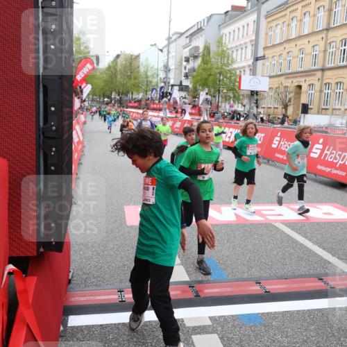 25.04.2026 - Das Zehntel Strokosch-Dieckow http://msf.ph/oto/9631749 25.04.2026 11:03:16 Ziel 5140, 5148, 5368, 5385, 5882, 5892, 5958, 5997, 6282, 6392, 6449, 6452, 6611, 6865, 6885, 7011, 7336, 7769, 7787, 7795, 7814, 7815, 7833 meine-sportfotos.de