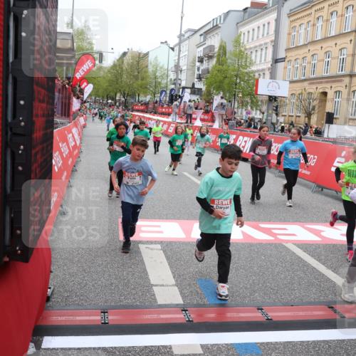 25.04.2026 - Das Zehntel Strokosch-Dieckow http://msf.ph/oto/9631767 25.04.2026 11:03:14 Ziel 5140, 5148, 5332, 5345, 5368, 5385, 5882, 5997, 6282, 6392, 6396, 6398, 6611, 6865, 6885, 7011, 7336, 7769, 7814, 7815, 7833 meine-sportfotos.de