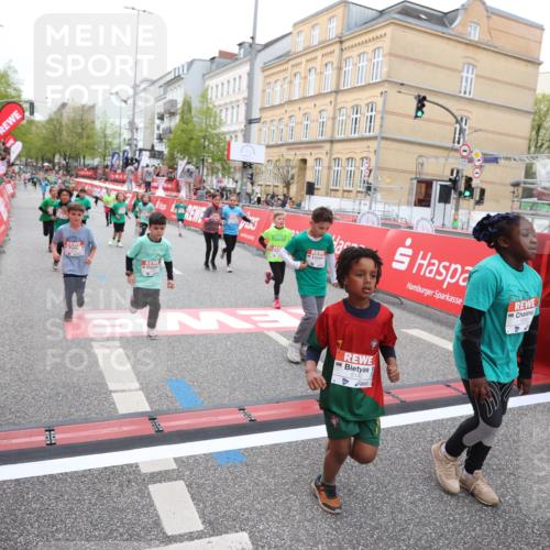 25.04.2026 - Das Zehntel Strokosch-Dieckow http://msf.ph/oto/9631772 25.04.2026 11:03:14 Ziel 5140, 5148, 5332, 5345, 5368, 5385, 5882, 5997, 6282, 6392, 6396, 6398, 6611, 6865, 6885, 7011, 7336, 7769, 7814, 7815, 7833 meine-sportfotos.de