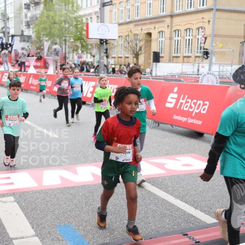 25.04.2026 - Das Zehntel Strokosch-Dieckow http://msf.ph/oto/9631776 25.04.2026 11:03:13 Ziel 5140, 5148, 5332, 5345, 5368, 5385, 5882, 5997, 6282, 6392, 6396, 6398, 6405, 6611, 6885, 7011, 7336, 7814, 7815, 7833 meine-sportfotos.de