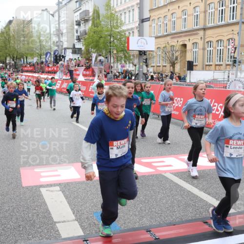 25.04.2026 - Das Zehntel Strokosch-Dieckow http://msf.ph/oto/9631800 25.04.2026 11:03:08 Ziel 5123, 5220, 5332, 5345, 5359, 5361, 5462, 5465, 5663, 5717, 5723, 6282, 6396, 6398, 6405, 6611, 7428, 7434, 7485, 7488, 7524, 7536, 7815, 7833 meine-sportfotos.de