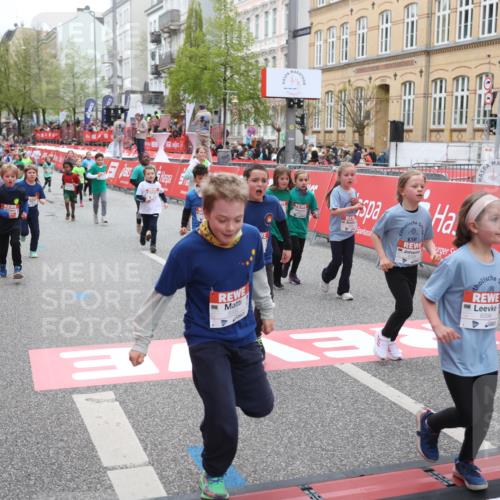 25.04.2026 - Das Zehntel Strokosch-Dieckow http://msf.ph/oto/9631801 25.04.2026 11:03:08 Ziel 5123, 5220, 5332, 5345, 5359, 5361, 5462, 5465, 5663, 5717, 5723, 6282, 6396, 6398, 6405, 6611, 7428, 7434, 7485, 7488, 7524, 7536, 7815, 7833 meine-sportfotos.de