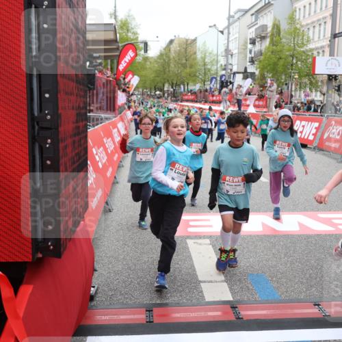 25.04.2026 - Das Zehntel Strokosch-Dieckow http://msf.ph/oto/9631813 25.04.2026 11:03:06 Ziel 5123, 5220, 5313, 5314, 5321, 5332, 5359, 5361, 5462, 5465, 5663, 5717, 5723, 6223, 6396, 6405, 6846, 7428, 7434, 7485, 7488, 7524, 7536, 7642, 7776 meine-sportfotos.de