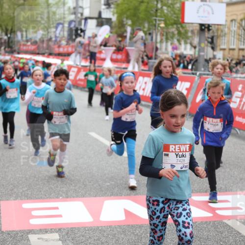 25.04.2026 - Das Zehntel Strokosch-Dieckow http://msf.ph/oto/9631820 25.04.2026 11:03:04 Ziel 5076, 5123, 5220, 5313, 5314, 5321, 5359, 5361, 5462, 5465, 5491, 5663, 5717, 5723, 6223, 6233, 6254, 6397, 6731, 6767, 6827, 6846, 7428, 7434, 7485, 7488, 7524, 7536, 7642, 7776, 7997 meine-sportfotos.de