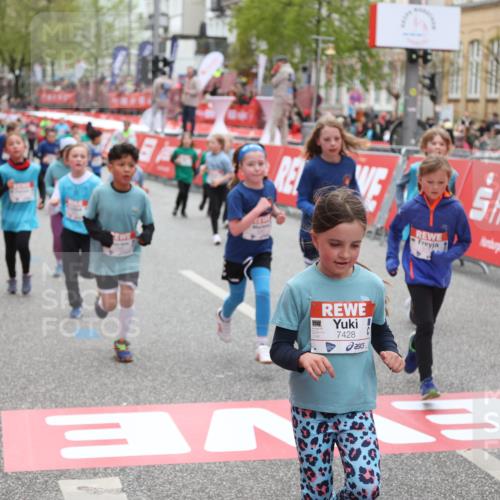 25.04.2026 - Das Zehntel Strokosch-Dieckow http://msf.ph/oto/9631821 25.04.2026 11:03:04 Ziel 5076, 5123, 5220, 5313, 5314, 5321, 5359, 5361, 5462, 5465, 5491, 5663, 5717, 5723, 6223, 6233, 6254, 6397, 6731, 6767, 6827, 6846, 7428, 7434, 7485, 7488, 7524, 7536, 7642, 7776, 7997 meine-sportfotos.de