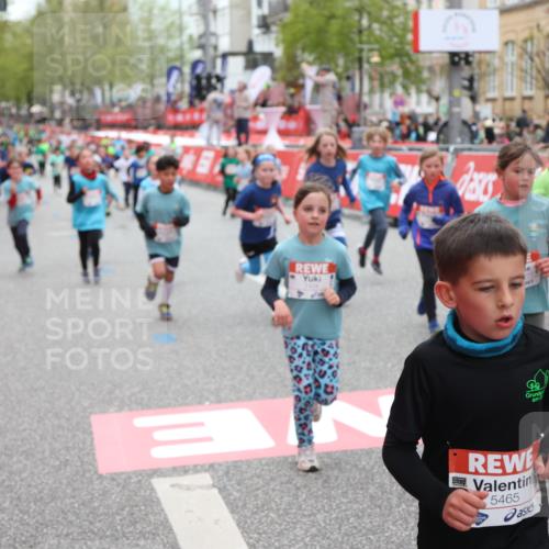 25.04.2026 - Das Zehntel Strokosch-Dieckow http://msf.ph/oto/9631823 25.04.2026 11:03:04 Ziel 5076, 5123, 5220, 5313, 5314, 5321, 5359, 5361, 5462, 5465, 5491, 5663, 5717, 5723, 6223, 6233, 6254, 6397, 6731, 6767, 6827, 6846, 7428, 7434, 7485, 7488, 7524, 7536, 7642, 7776, 7997 meine-sportfotos.de