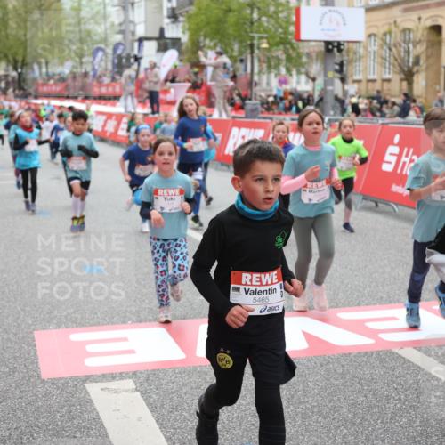 25.04.2026 - Das Zehntel Strokosch-Dieckow http://msf.ph/oto/9631826 25.04.2026 11:03:03 Ziel 5076, 5123, 5220, 5253, 5313, 5314, 5321, 5359, 5361, 5462, 5465, 5491, 5663, 5723, 6223, 6233, 6254, 6397, 6569, 6578, 6689, 6690, 6731, 6767, 6827, 6846, 7428, 7434, 7485, 7488, 7642, 7776, 7997 meine-sportfotos.de