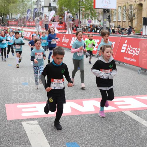 25.04.2026 - Das Zehntel Strokosch-Dieckow http://msf.ph/oto/9631830 25.04.2026 11:03:02 Ziel 5076, 5220, 5253, 5313, 5314, 5321, 5462, 5465, 5491, 6223, 6233, 6254, 6397, 6569, 6578, 6689, 6690, 6731, 6767, 6827, 6846, 6992, 7428, 7434, 7488, 7642, 7773, 7776, 7920, 7997 meine-sportfotos.de