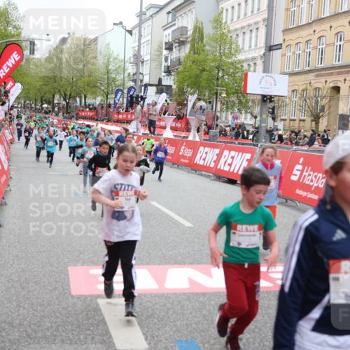 25.04.2026 - Das Zehntel Strokosch-Dieckow http://msf.ph/oto/9631839 25.04.2026 11:03:00 Ziel 5076, 5149, 5253, 5313, 5314, 5321, 5491, 6223, 6233, 6254, 6397, 6569, 6578, 6582, 6595, 6689, 6690, 6725, 6731, 6767, 6827, 6846, 6992, 7642, 7773, 7776, 7920, 7997 meine-sportfotos.de
