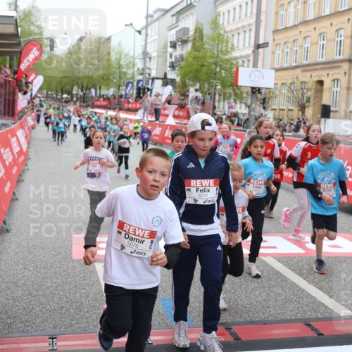 25.04.2026 - Das Zehntel Strokosch-Dieckow http://msf.ph/oto/9631844 25.04.2026 11:02:59 Ziel 5076, 5149, 5253, 5313, 5314, 5321, 5491, 6223, 6233, 6254, 6397, 6569, 6578, 6582, 6595, 6689, 6690, 6725, 6731, 6767, 6827, 6846, 6992, 7642, 7773, 7776, 7920, 7997 meine-sportfotos.de