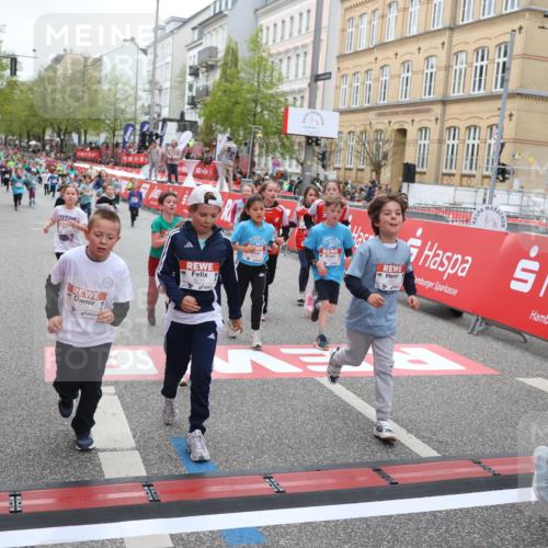 25.04.2026 - Das Zehntel Strokosch-Dieckow http://msf.ph/oto/9631848 25.04.2026 11:02:59 Ziel 5076, 5149, 5253, 5313, 5314, 5321, 5491, 6223, 6233, 6254, 6397, 6569, 6578, 6582, 6595, 6689, 6690, 6725, 6731, 6767, 6827, 6846, 6992, 7642, 7773, 7776, 7920, 7997 meine-sportfotos.de
