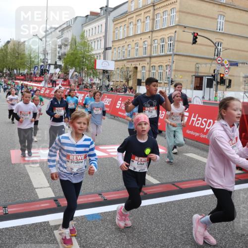 25.04.2026 - Das Zehntel Strokosch-Dieckow http://msf.ph/oto/9631853 25.04.2026 11:02:58 Ziel 5076, 5149, 5242, 5253, 5313, 5314, 5491, 6223, 6233, 6254, 6397, 6401, 6569, 6578, 6582, 6595, 6689, 6690, 6725, 6731, 6767, 6827, 6846, 6992, 7001, 7773, 7776, 7920, 7924, 7997 meine-sportfotos.de